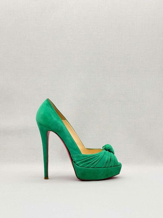 Pre-loved CHRISTIAN LOUBOUTIN Greissimo Green Size EU 38 Pumps at Reems Closet