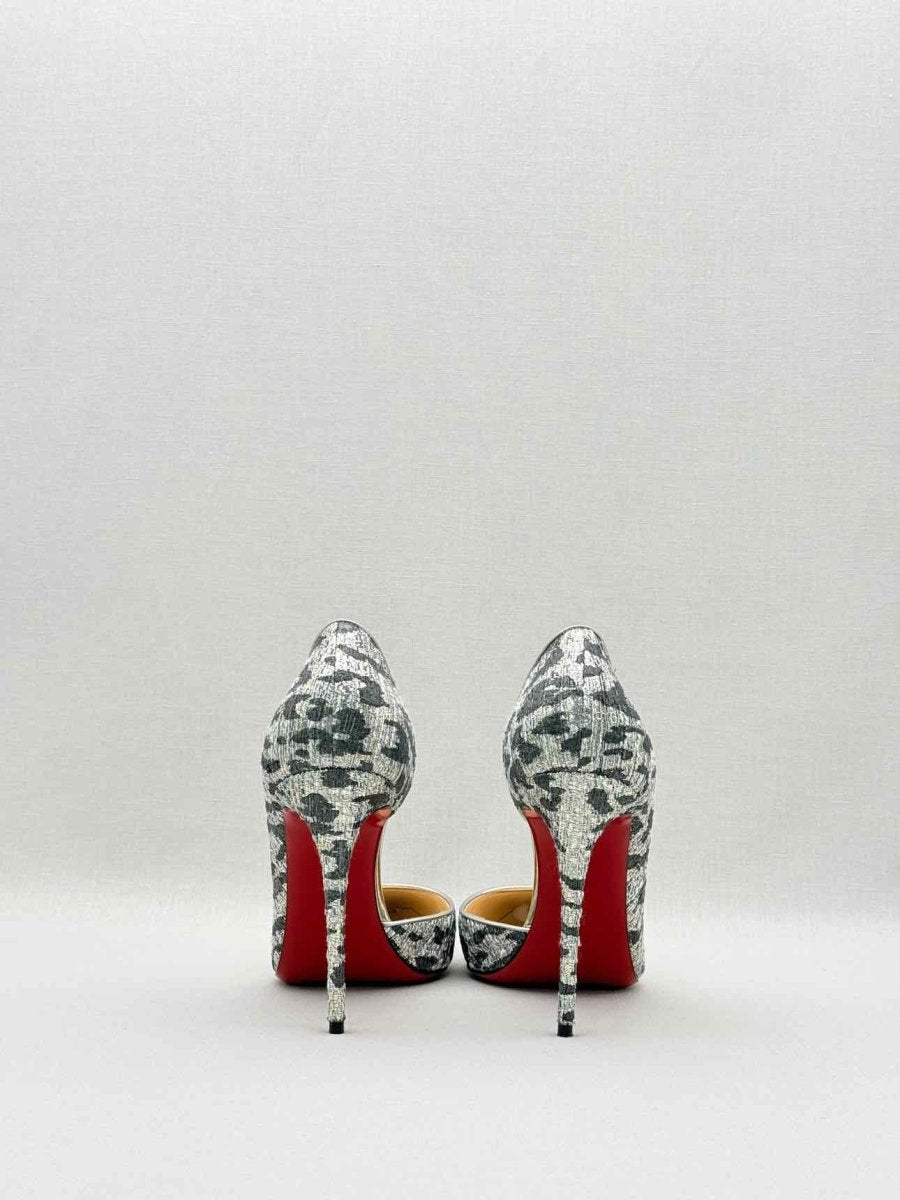 Pre - loved CHRISTIAN LOUBOUTIN Iriza Size EU 39.5 Pumps at Reems Closet