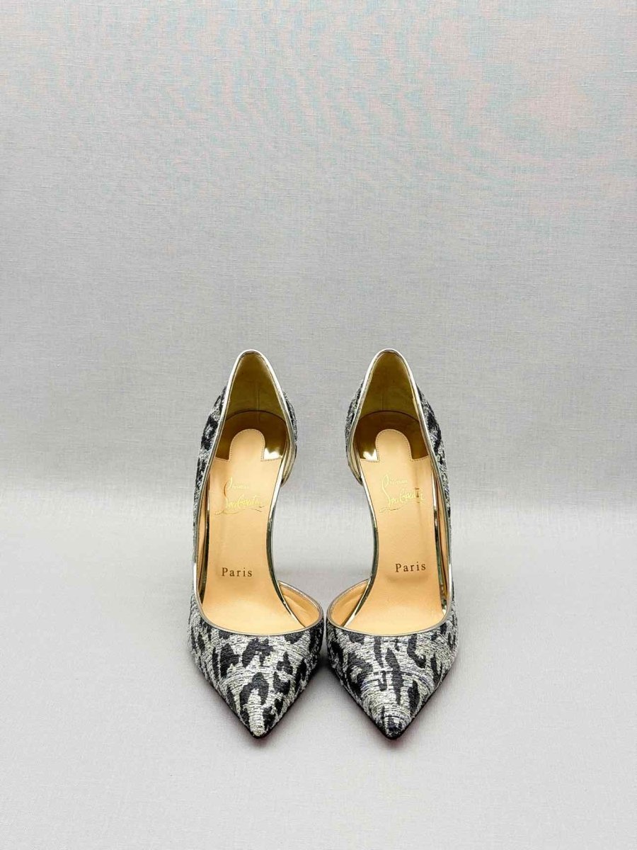 Pre - loved CHRISTIAN LOUBOUTIN Iriza Size EU 39.5 Pumps at Reems Closet