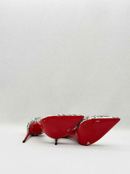 Pre - loved CHRISTIAN LOUBOUTIN Iriza Size EU 39.5 Pumps at Reems Closet