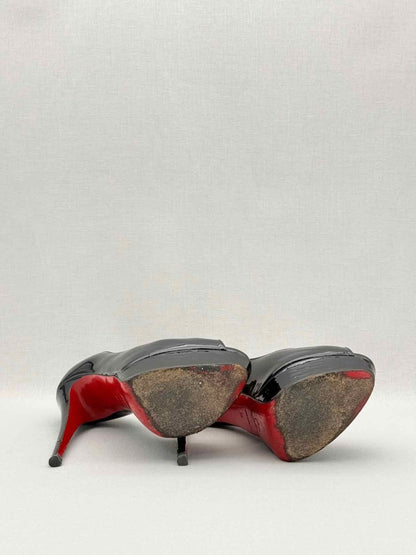 Pre-loved CHRISTIAN LOUBOUTIN Lady Black Size EU 38 Pumps at Reems Closet