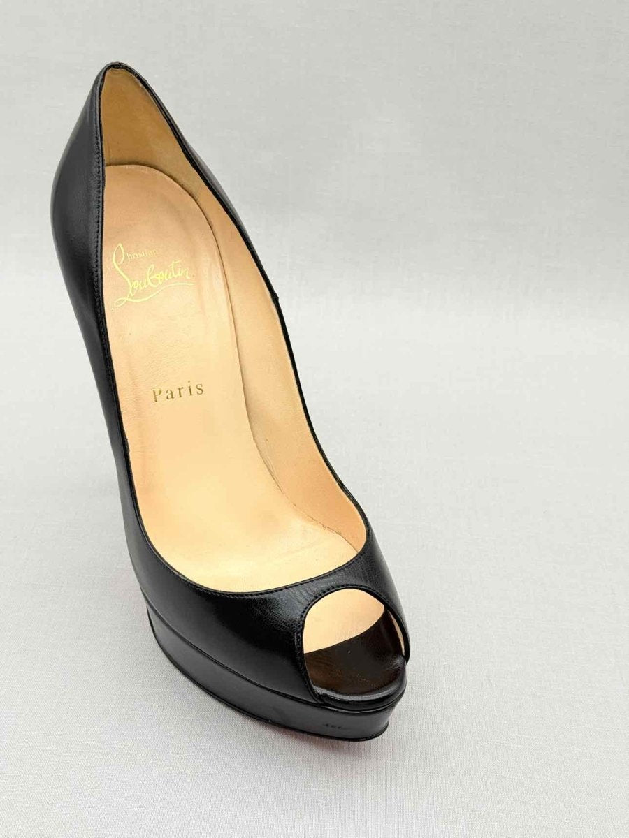 Pre-loved CHRISTIAN LOUBOUTIN Lady Black Size EU 39.5 Pumps at Reems Closet