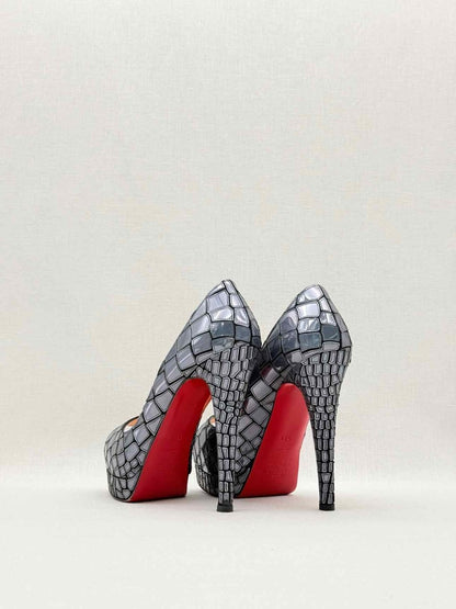 Pre - loved CHRISTIAN LOUBOUTIN Size EU 37.5 Pumps at Reems Closet