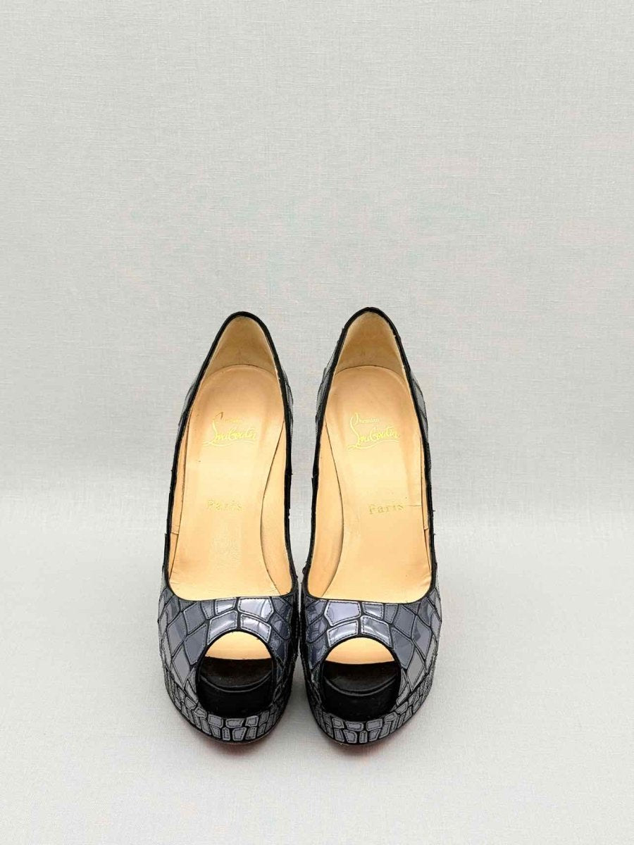 Pre - loved CHRISTIAN LOUBOUTIN Size EU 37.5 Pumps at Reems Closet