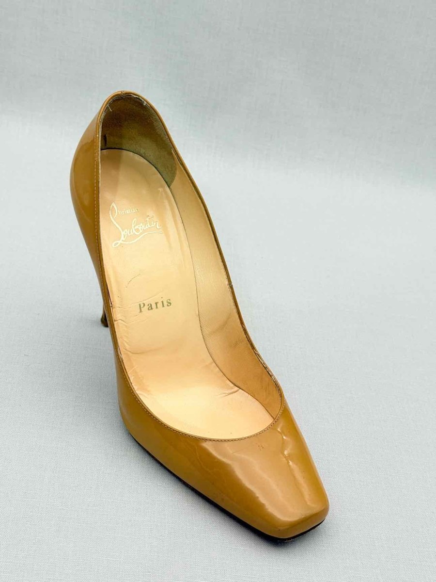 Pre - loved CHRISTIAN LOUBOUTIN Tan Size EU 39 Pumps at Reems Closet