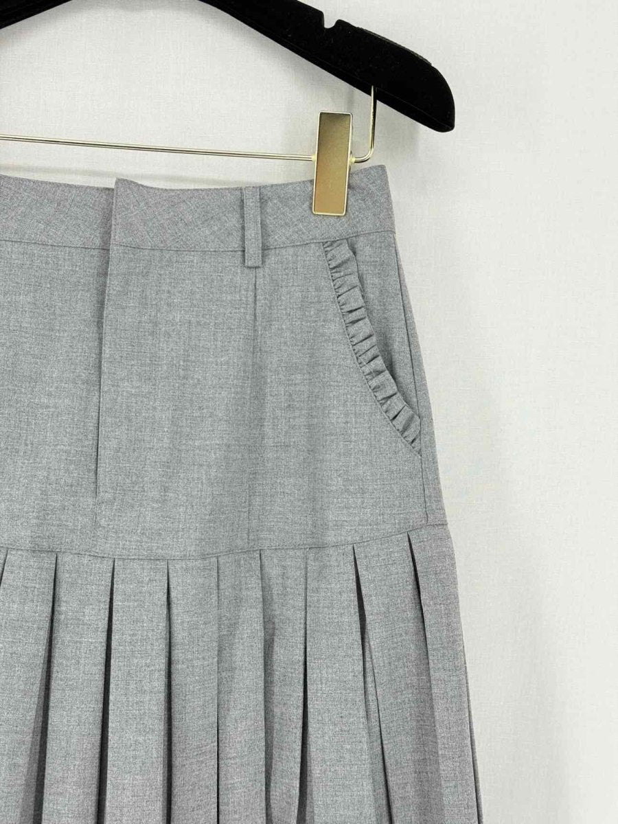 Pre - loved CINQ A SEPT Grey Pleated Size XSmall Outfit Set at Reems Closet