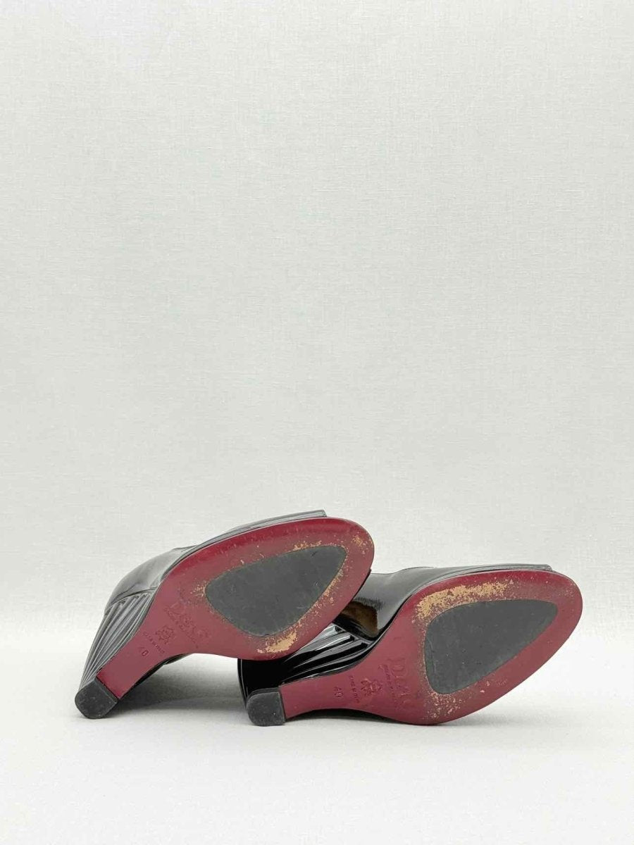 Pre - loved D & G Black Size EU 40 Wedges at Reems Closet