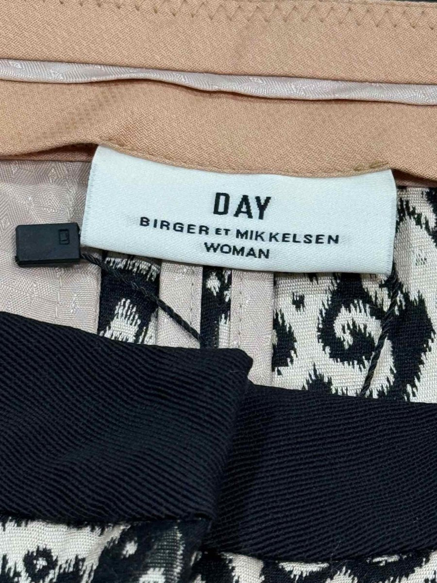 Pre - loved DAY Cropped Black & White Jacquard Pants US4 at Reems Closet