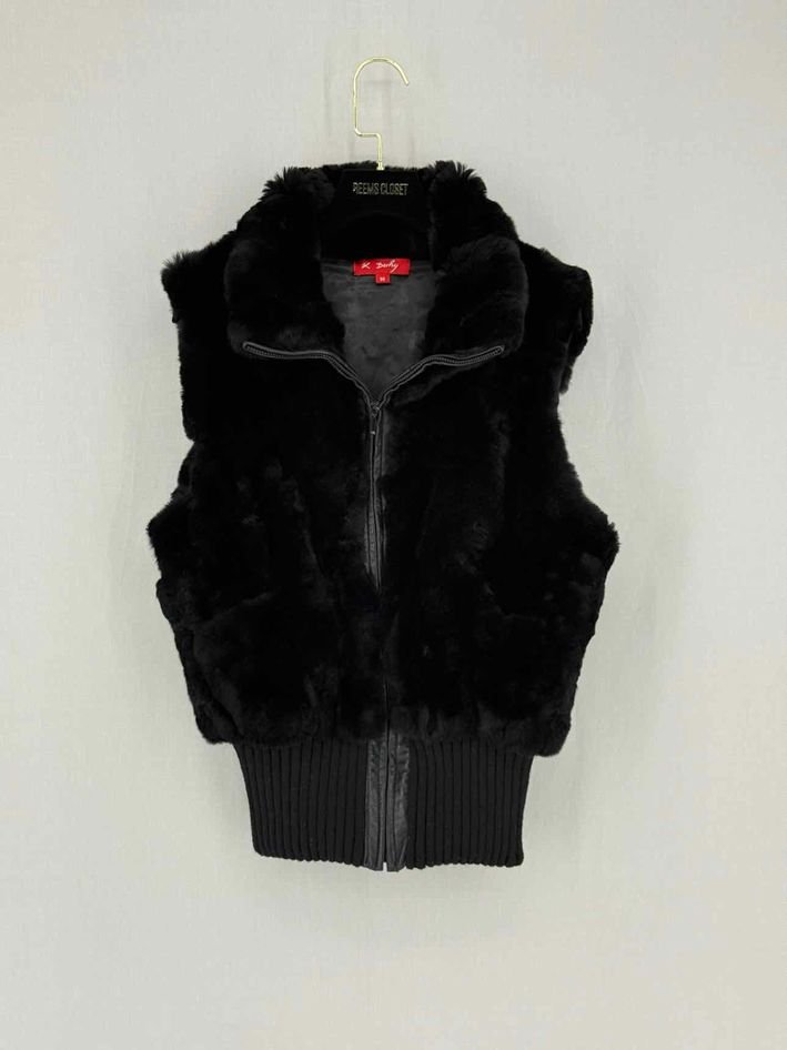 Pre - loved DERBY Black Size Medium Gilet at Reems Closet