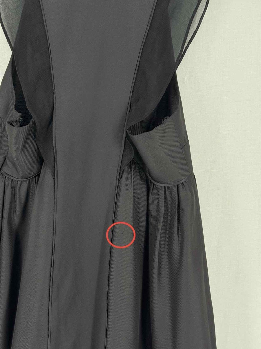 Pre - loved DEVELOPMENT Silk Black Size US 6 Knee Length Dress at Reems Closet