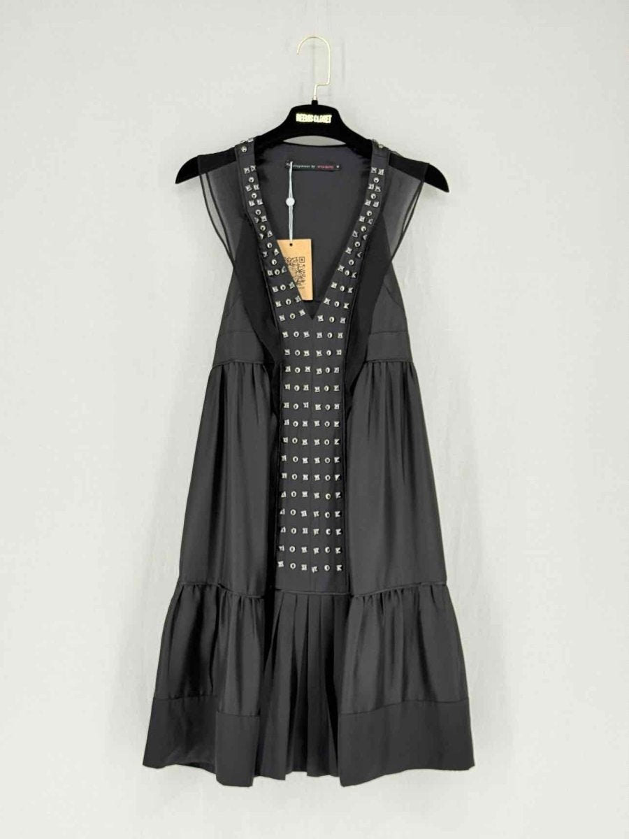 Pre - loved DEVELOPMENT Silk Black Size US 6 Knee Length Dress at Reems Closet