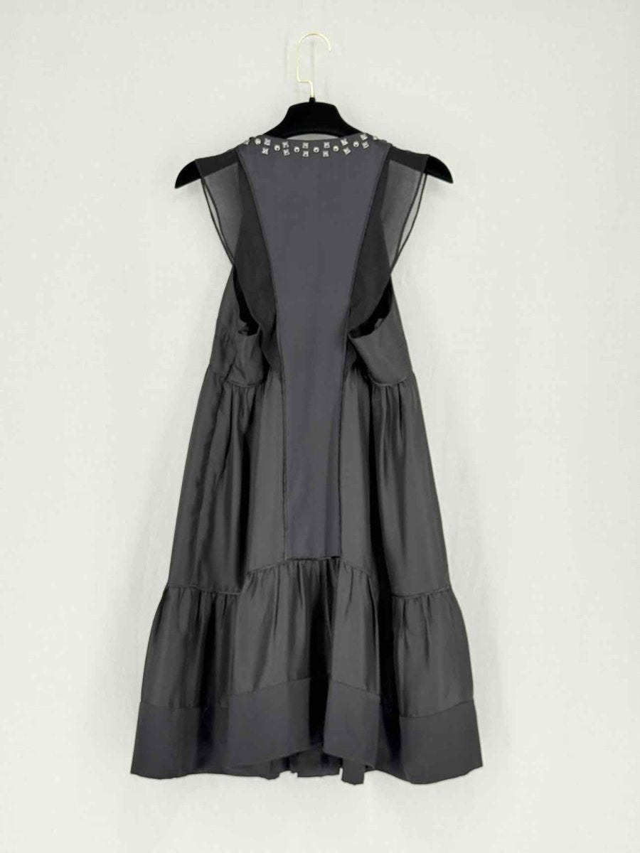 Pre - loved DEVELOPMENT Silk Black Size US 6 Knee Length Dress at Reems Closet