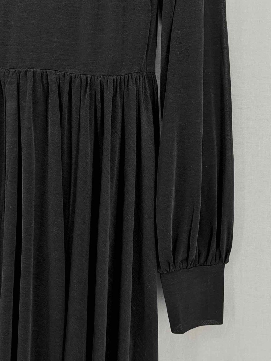 Pre - loved DIANE VON FURSTENBERG Black Size Small Long Dress at Reems Closet