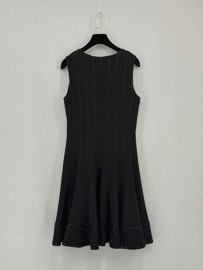 Pre - loved DIANE VON FURSTENBERG Black Size US 4 Knee Length Dress at Reems Closet