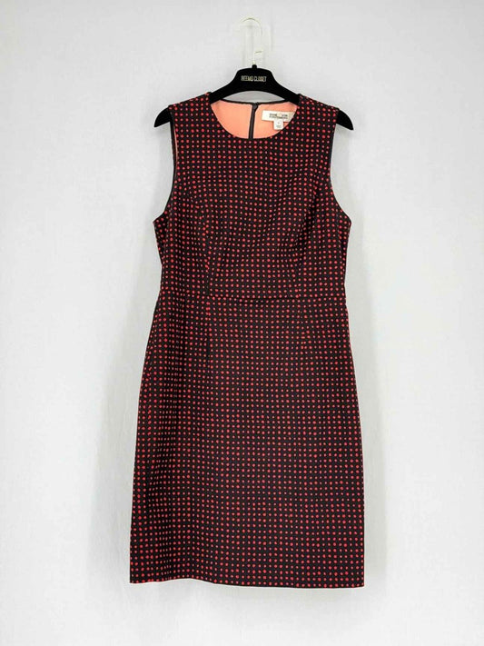 Pre - loved DIANE VON FURSTENBERG Size US 10 Knee Length Dress at Reems Closet