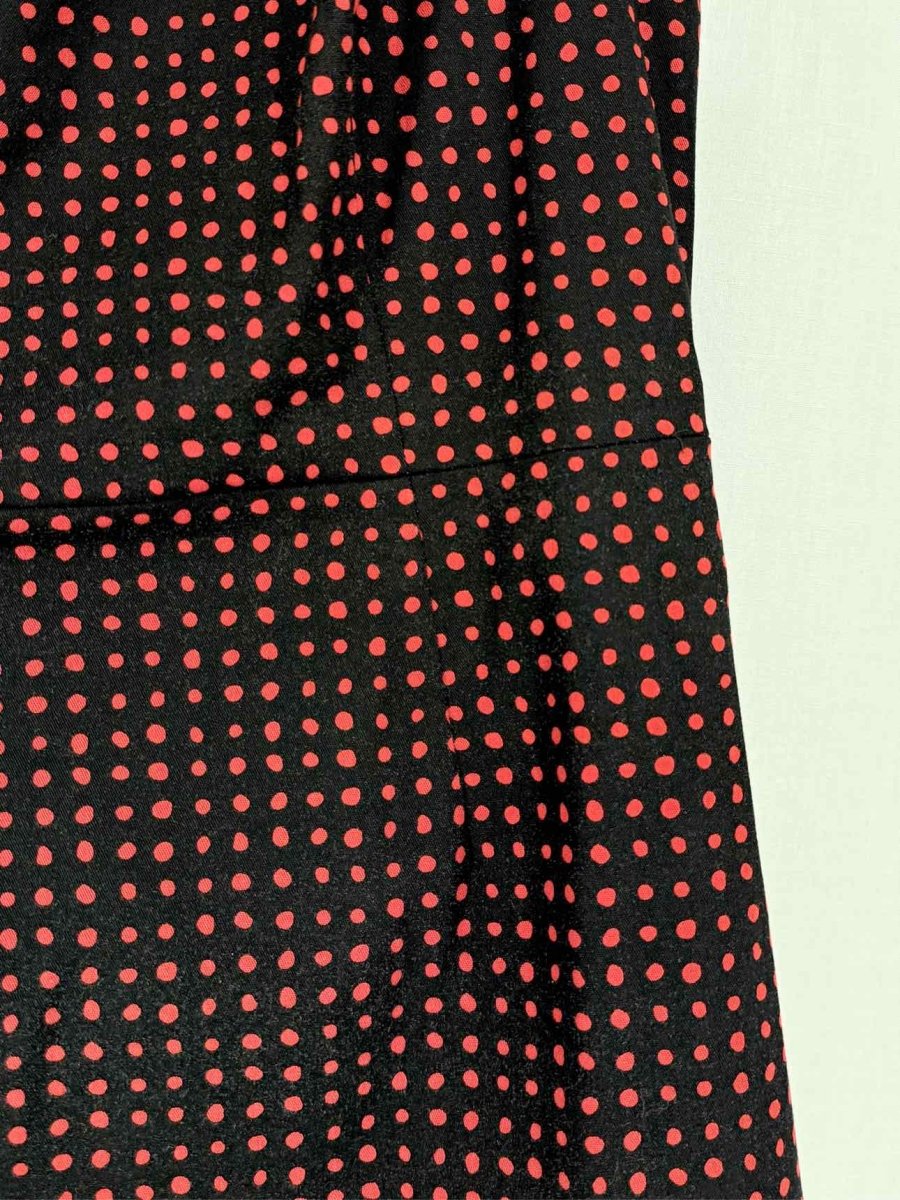 Pre - loved DIANE VON FURSTENBERG Size US 10 Knee Length Dress at Reems Closet