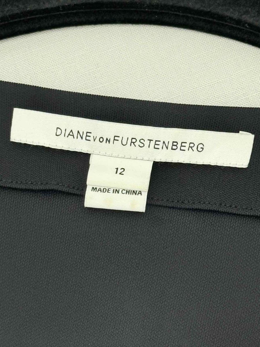 Pre - loved DIANE VON FURSTENBERG Size US 12 Short Dress at Reems Closet
