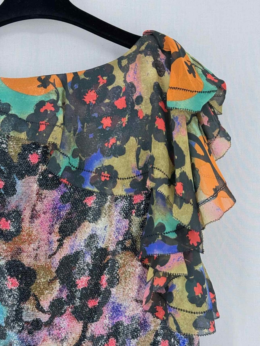 Pre - loved DIANE VON FURSTENBERG Size US 6 Short Dress at Reems Closet