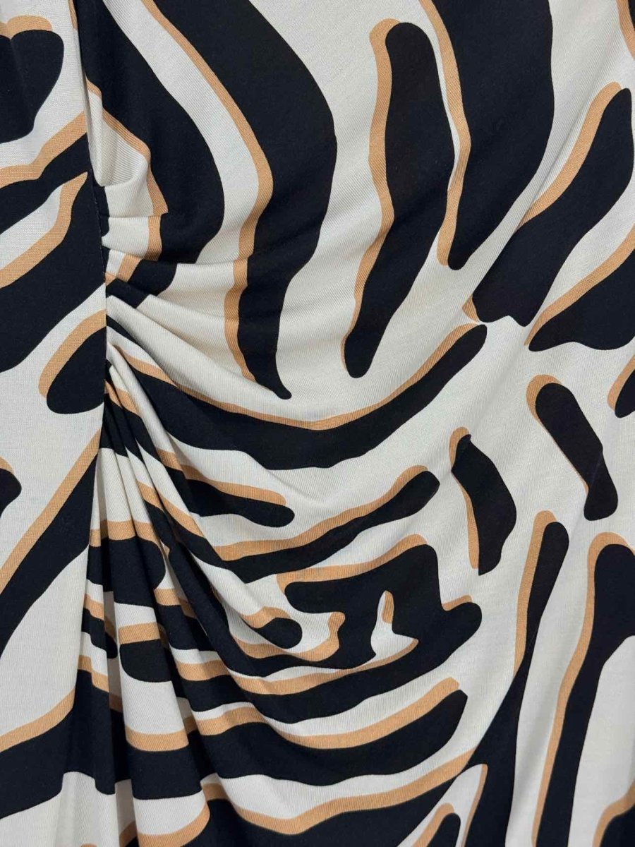 Pre-loved DIANE VON FURSTENBERG Size US 6 Short Dress at Reems Closet