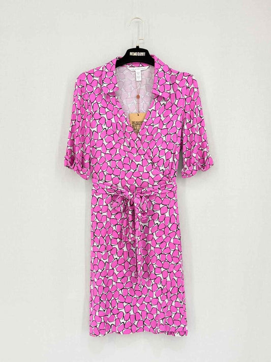 Pre-loved DIANE VON FURSTENBERG Wrap Pink Size US 8 Short Dress at Reems Closet