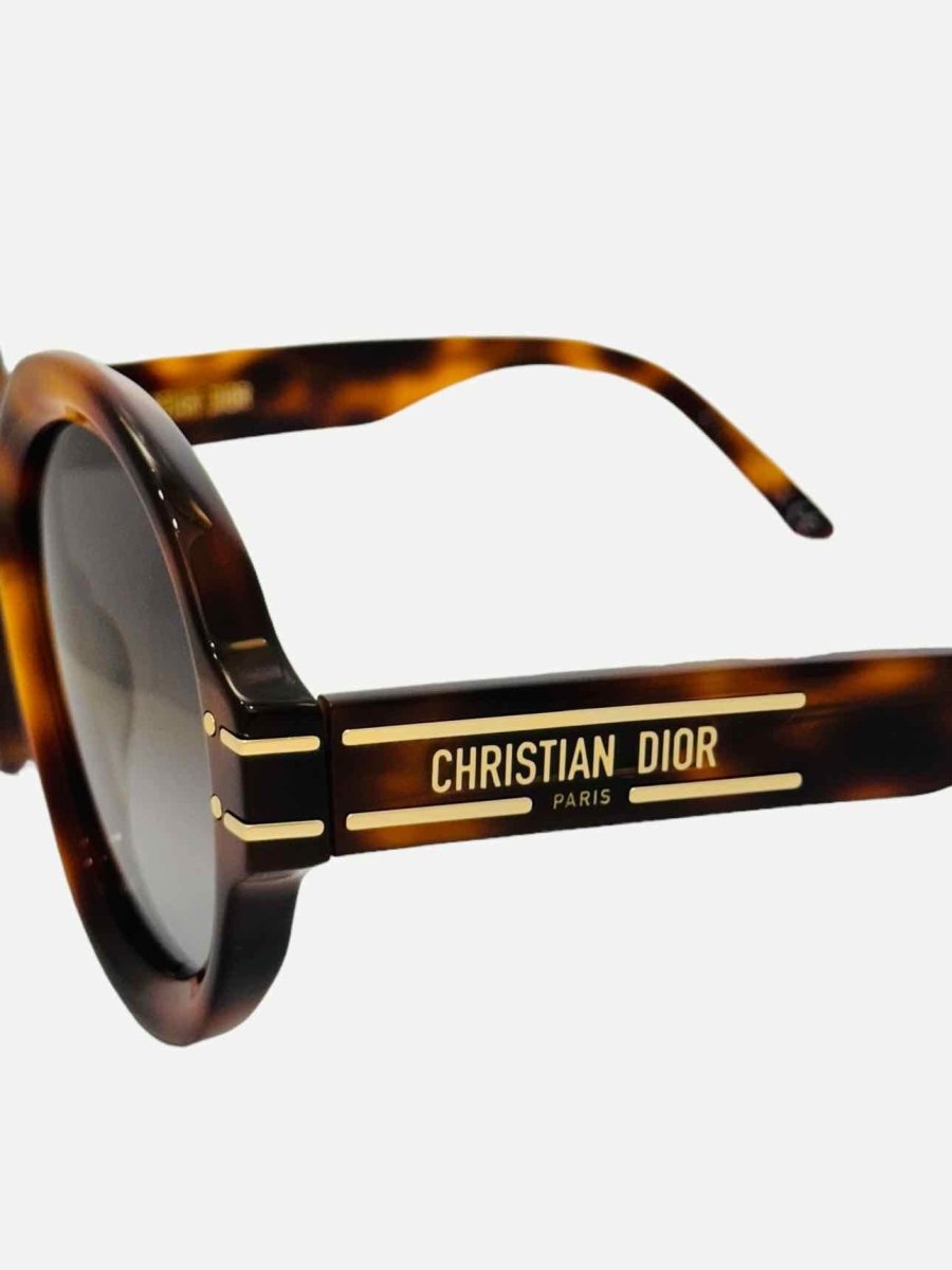 Pre - loved DIOR DiorSignature Tortoise Sunglasses at Reems Closet