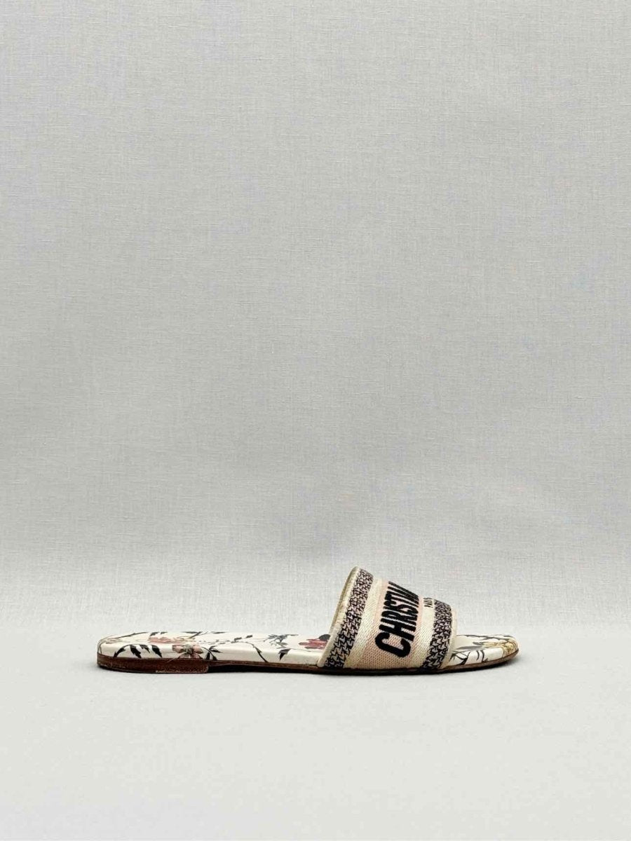 Pre - loved DIOR Dway Beige Multicolor Size EU 35.5 Flats at Reems Closet