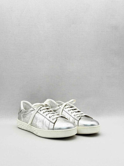 Pre-loved DIOR Low Top Metallic Silver Size EU 41 Sneakers at Reems Closet