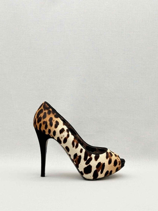 Pre-loved DOLCE & GABBANA Beige & Black Size EU 38 Pumps at Reems Closet