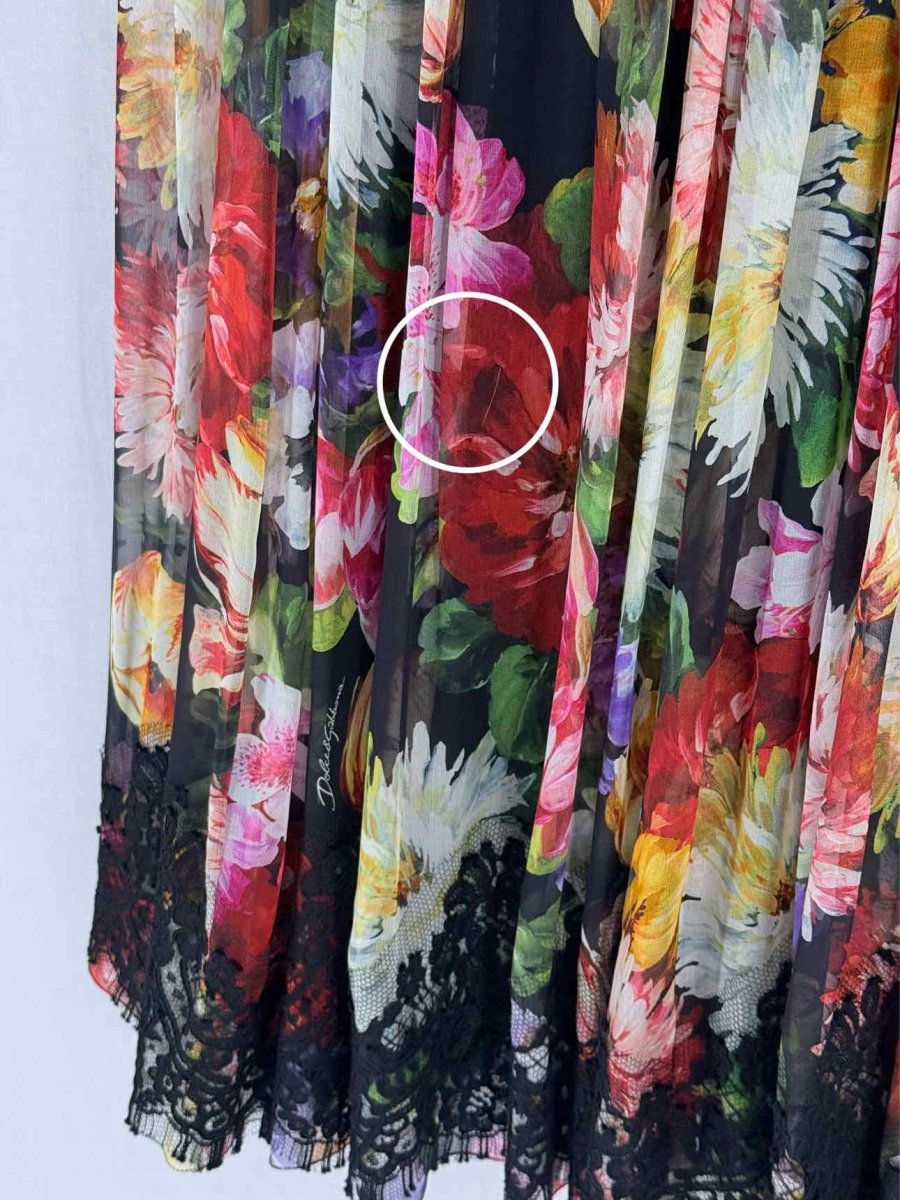 Pre - loved DOLCE & GABBANA Black Multicolor Size US 2 Midi Skirt at Reems Closet