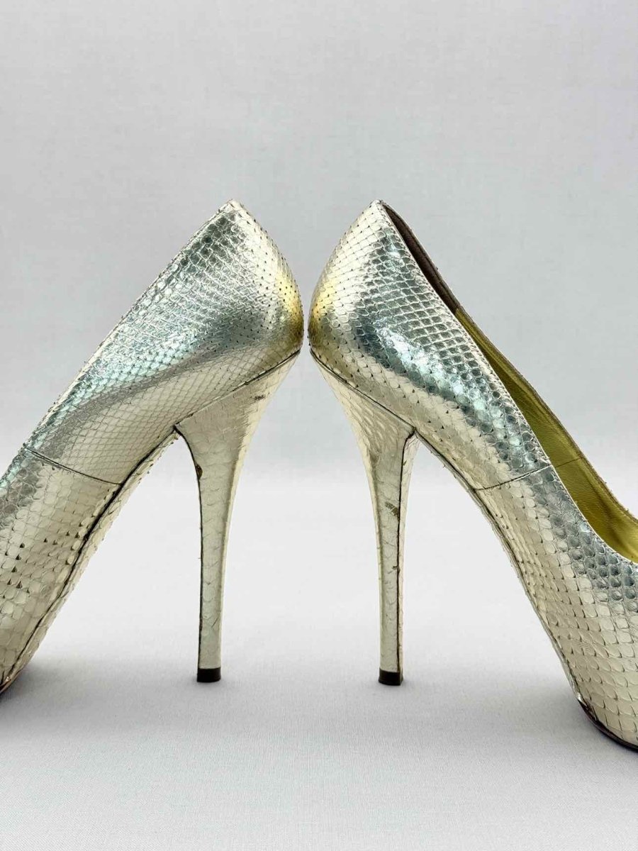 Pre-loved DOLCE & GABBANA Stiletto Metallic Gold Size EU 40 Pumps at Reems Closet