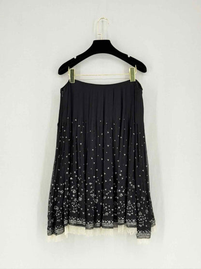 Pre - loved ELIE TAHARI Black Size XLarge Knee Length Skirt at Reems Closet