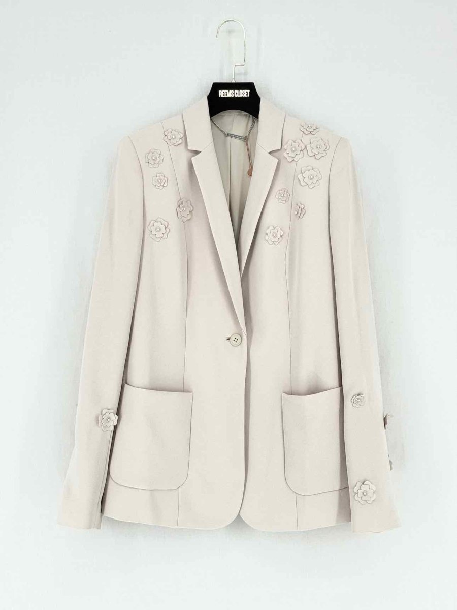 Pre - loved ELIE TAHARI Single Button Beige Size US 2 Jacket at Reems Closet