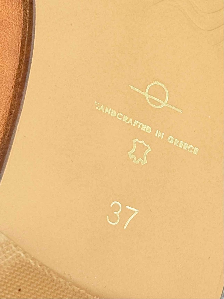 Pre - loved ELINA LINARDAKI Beige Size EU 37 Flats at Reems Closet