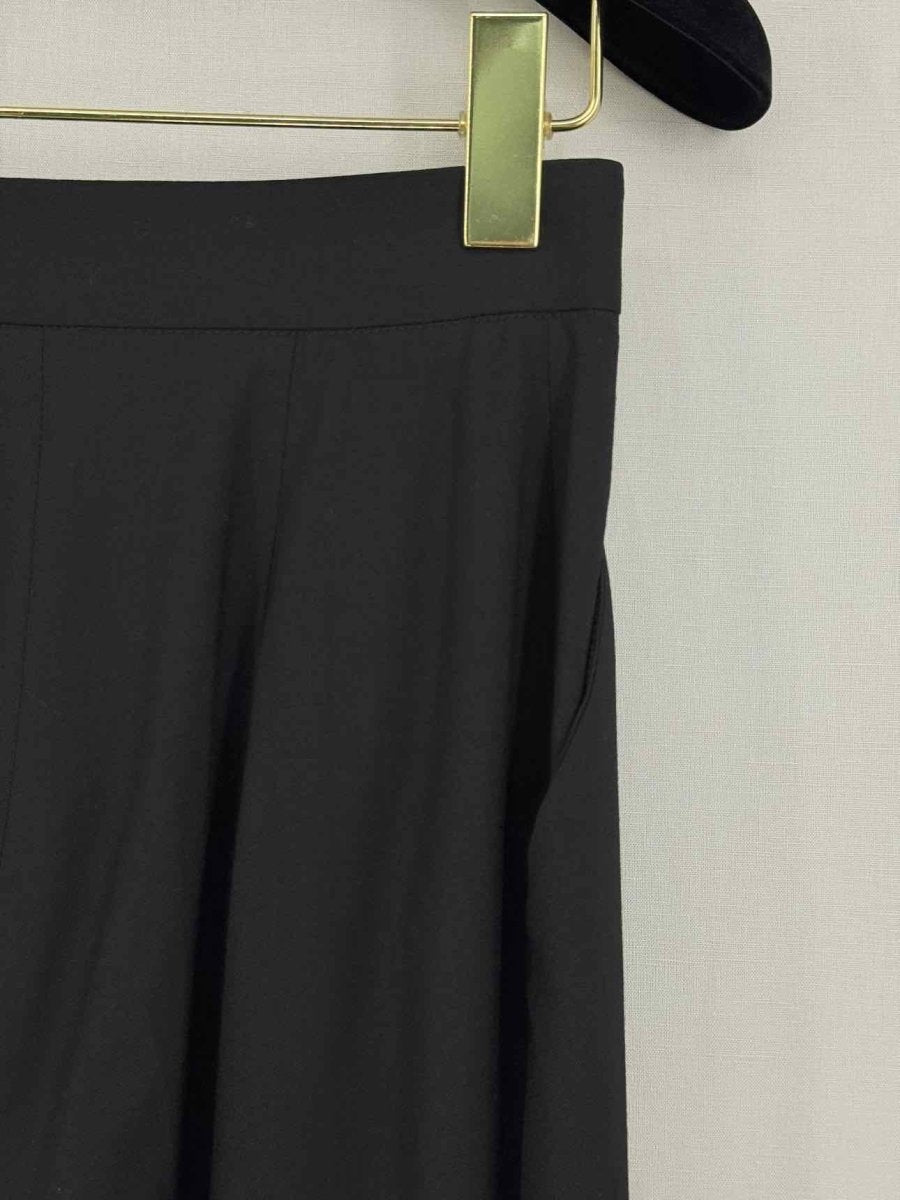 Pre - loved ELISABETTA FRANCHI Black Size US 4 Pants at Reems Closet