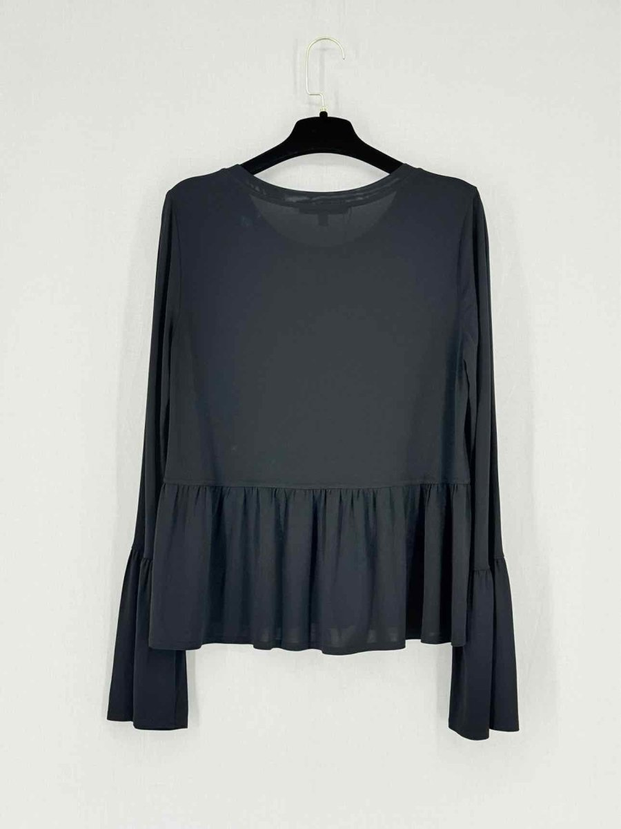 Pre - loved ELIZABETH & JAMES Longsleeved Black Size XSmall Top at Reems Closet
