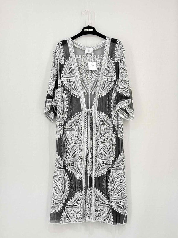 Pre - loved ELLA Black & White Floral Size US 0 Coverup at Reems Closet