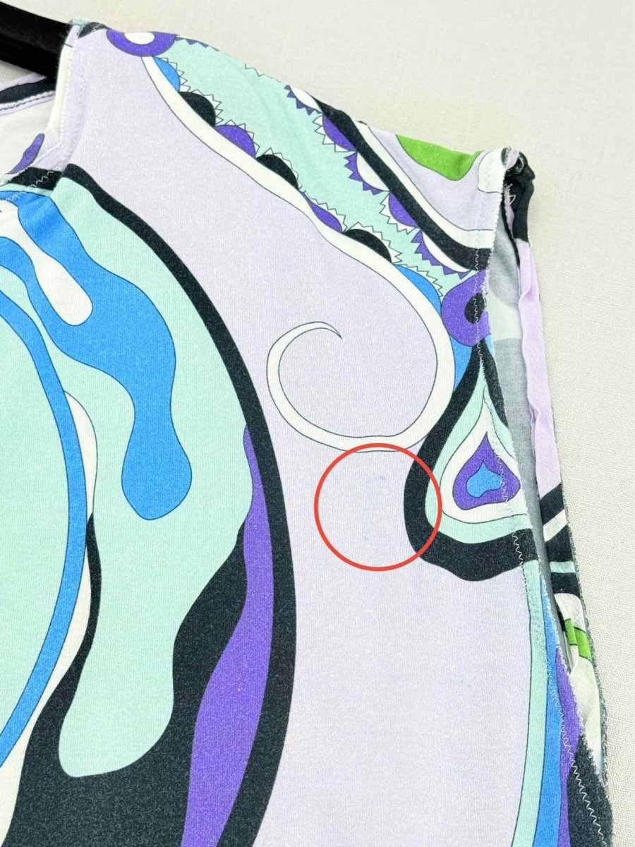 Pre - loved EMILIO PUCCI Blue Multicolor Printed Size US 4 T-shirt at Reems Closet