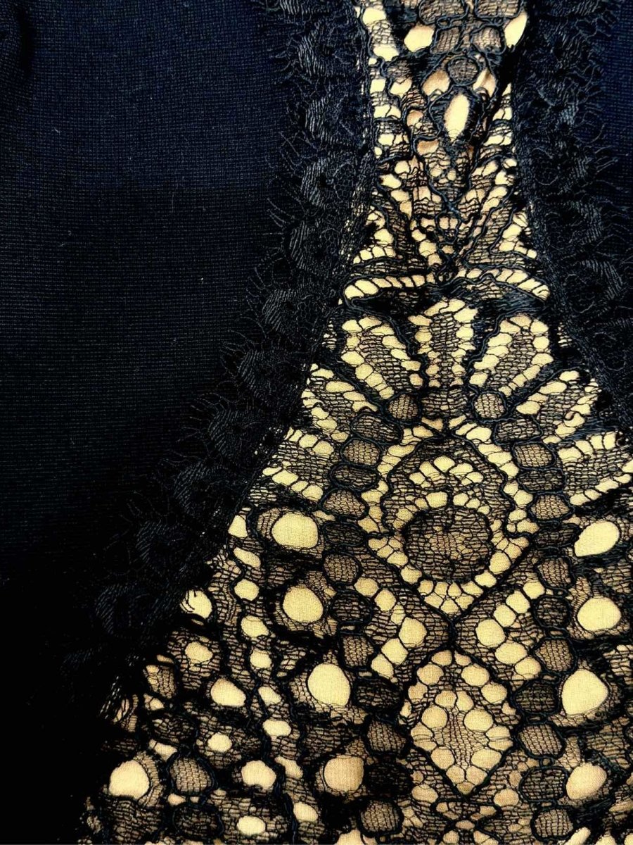 Pre - loved EMILIO PUCCI Bodycon Lace Detail Size US 4 Short Dress at Reems Closet