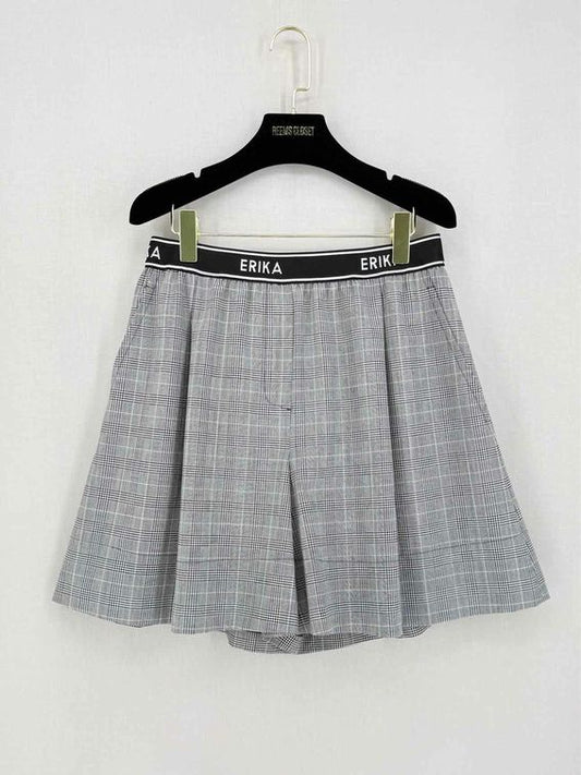 Pre-loved ERIKA CAVALLINI White & Black Plaid Size US 8 Shorts at Reems Closet