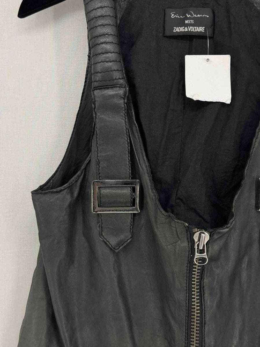 Pre - loved ERIN WASSON Black Zipper Size Medium Vest at Reems Closet