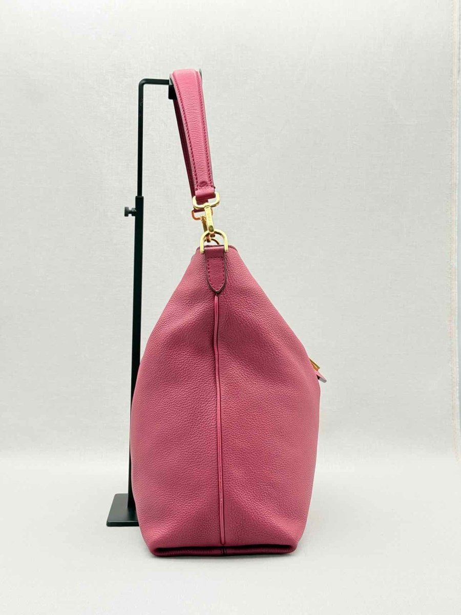 Pre - loved FENDI Anna Selleria Pink Hobo bag at Reems Closet