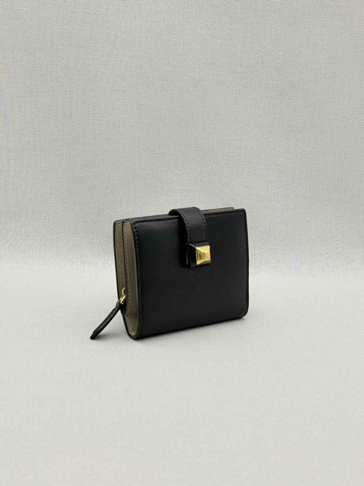 Pre-loved FENDI Black Compact Wallet at Reems Closet