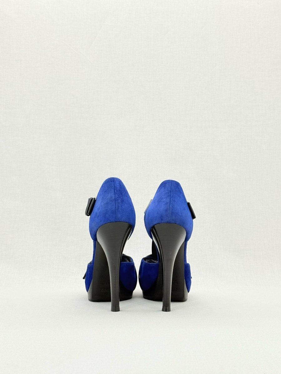 Pre - loved FENDI Blue & Black Size EU 39 Heeled Sandals at Reems Closet