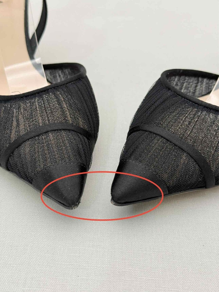 Pre-loved FENDI Colibri Black Size EU 39 Pumps at Reems Closet