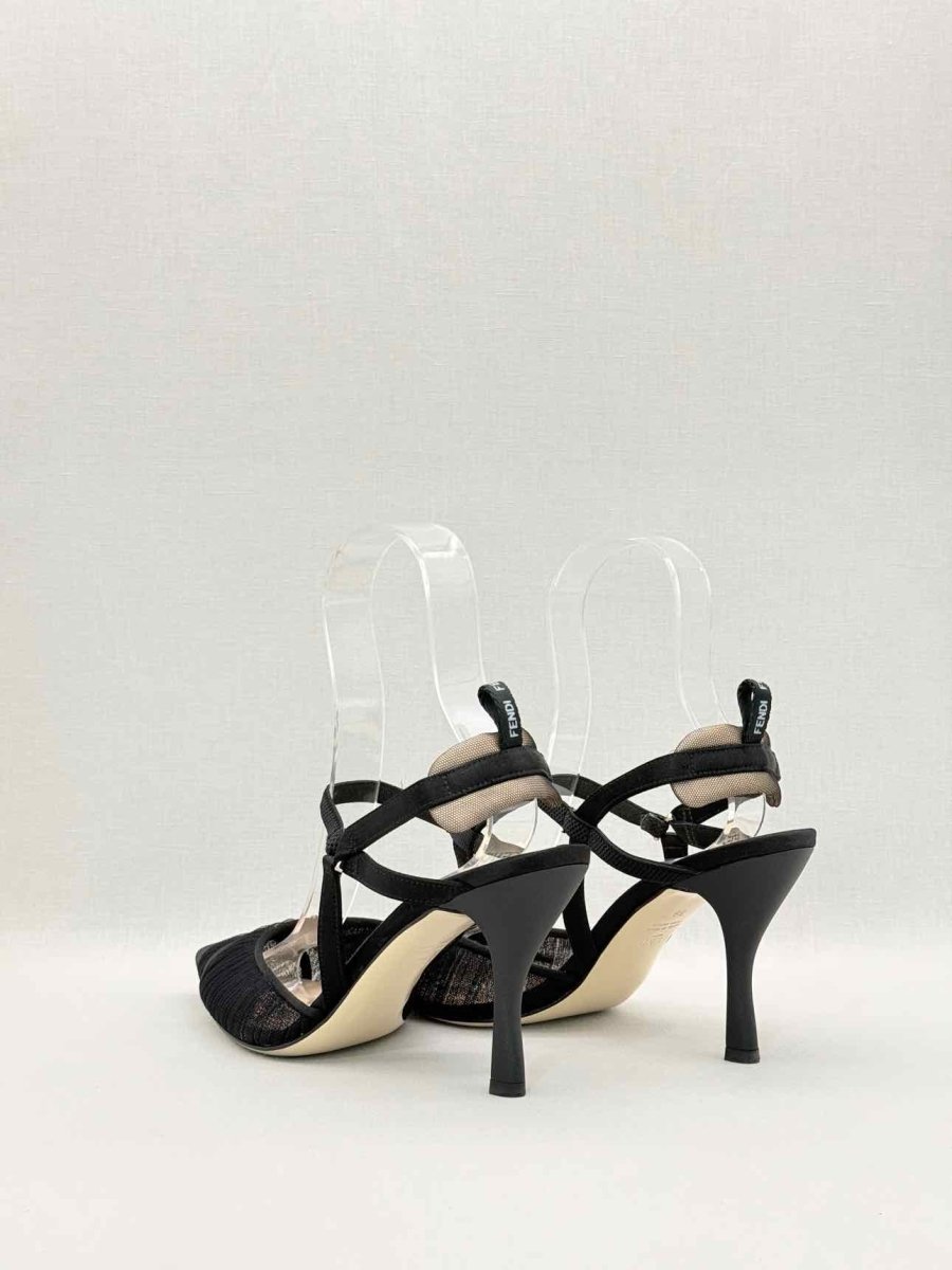 Pre-loved FENDI Colibri Black Size EU 39 Pumps at Reems Closet