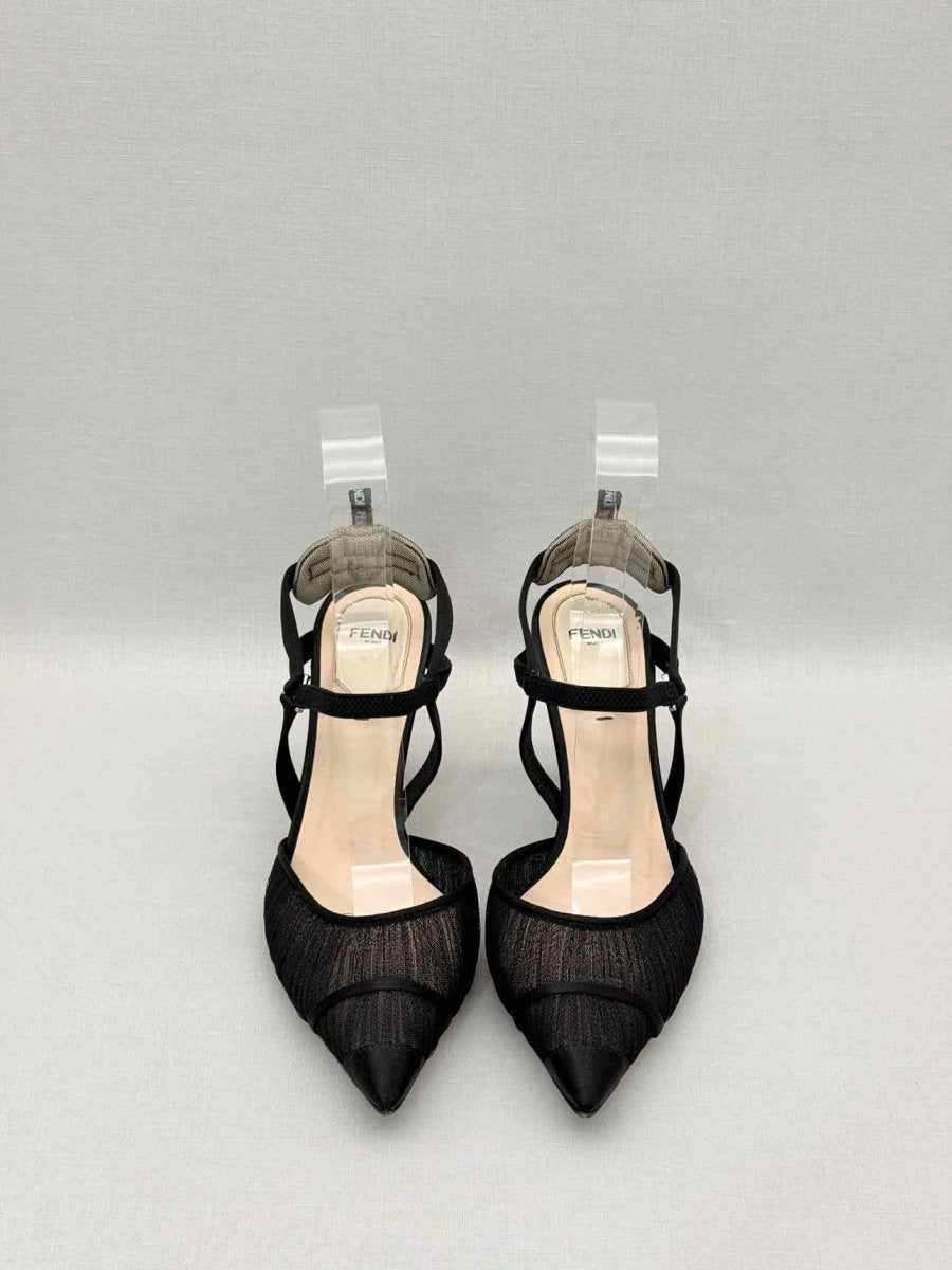 Pre-loved FENDI Colibri Black Size EU 39 Pumps at Reems Closet