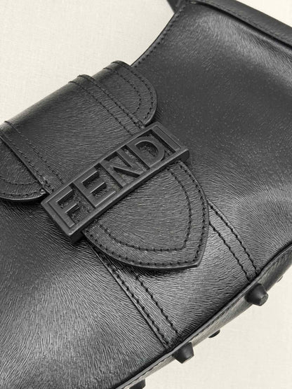 Pre-loved FENDI Vintage Black Shoulder Bag at Reems Closet