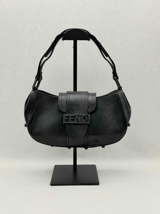 Pre-loved FENDI Vintage Black Shoulder Bag at Reems Closet