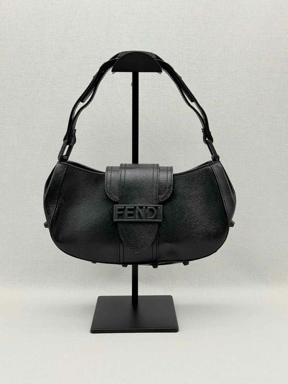 Pre-loved FENDI Vintage Black Shoulder Bag at Reems Closet