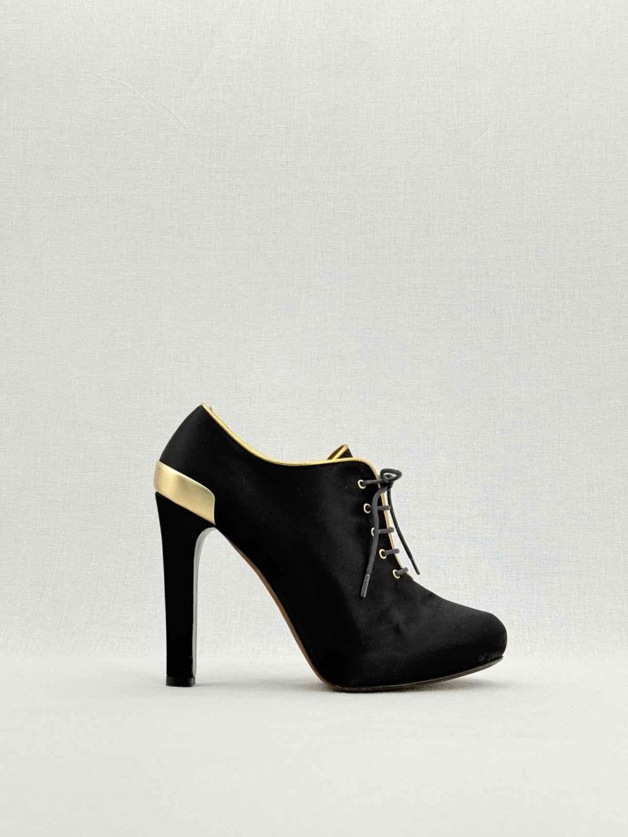 Pre - loved FENDI Vintage Black w/ Gold Size EU 38.5 Ankle Boots at Reems Closet